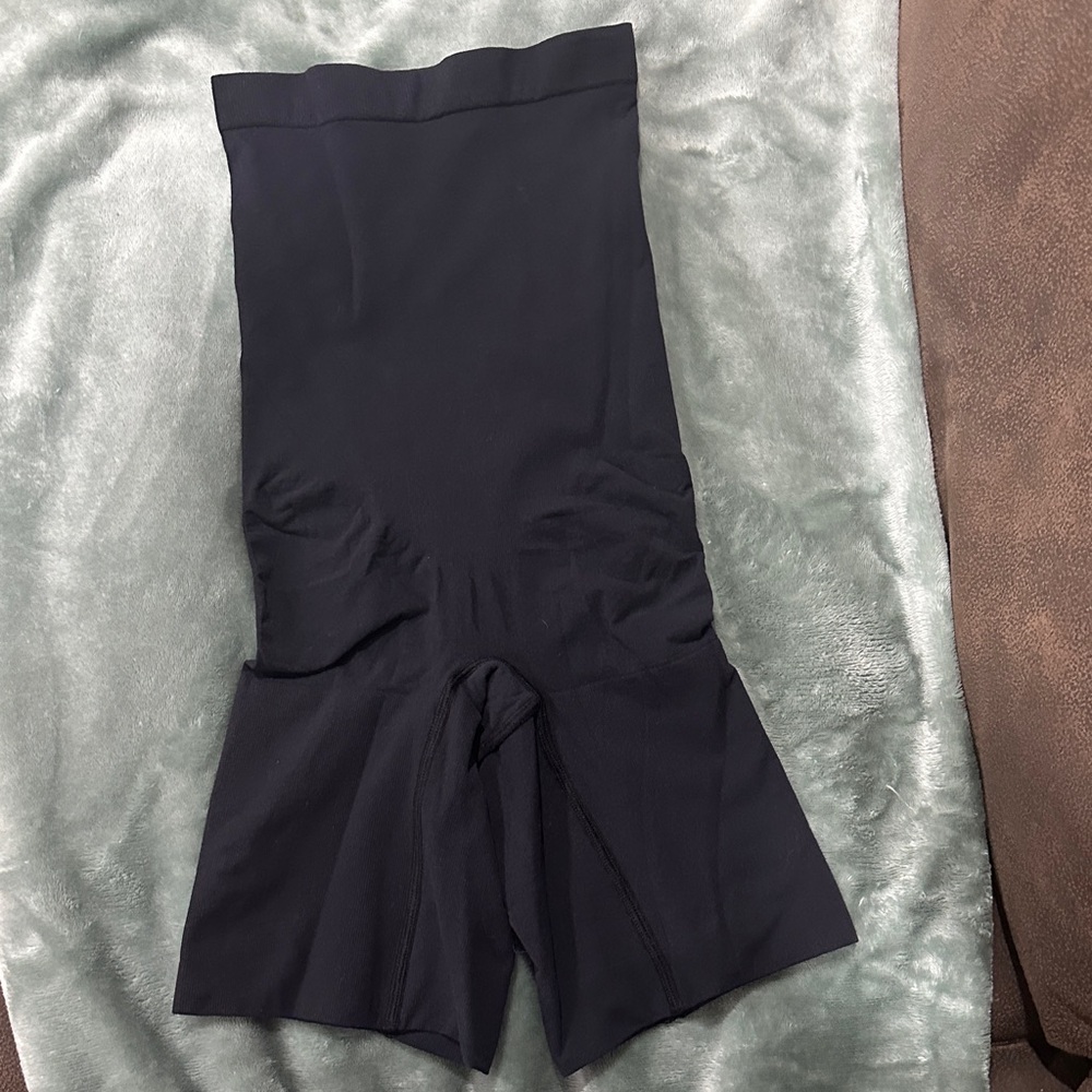 HALARA Black Activewear Shorts